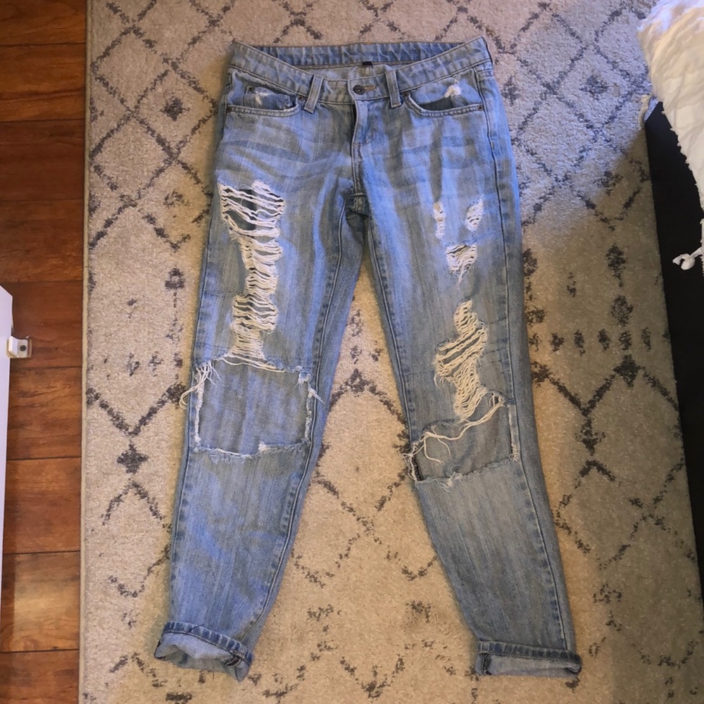 LF carmar ripped boyfriend jeans